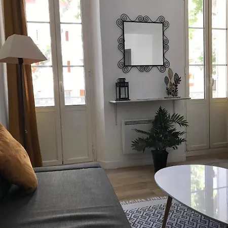 Grand T2 43m2 Plages Du Mourillon * Tolone